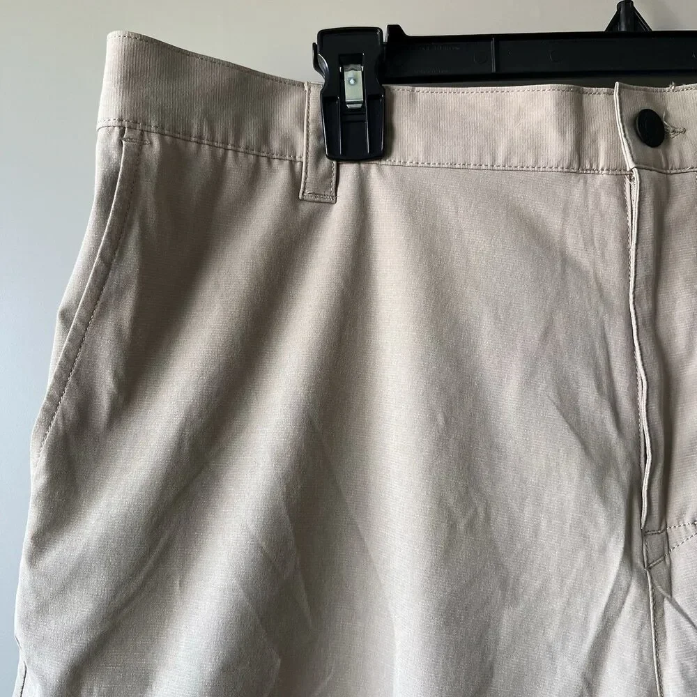 Banana Republic Motion Tech Hybrid Short Men 40 Tan Lightweight Performance Golf